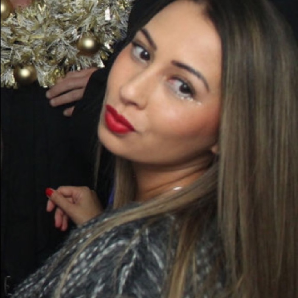 Meet your Posher, Alysha